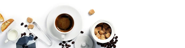 Cafea pe fundal alb — Fotografie, imagine de stoc