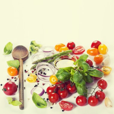 taze sebzeler ve baharatlar