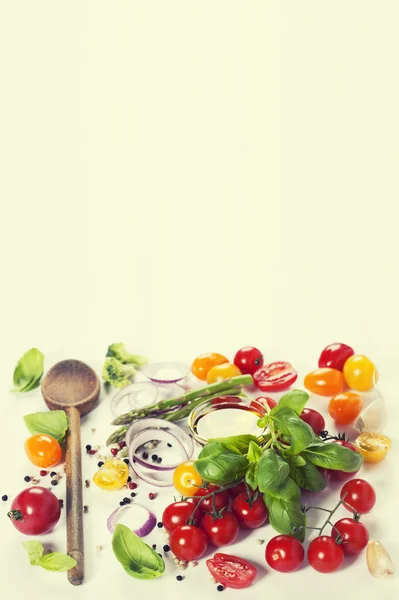 Verduras frescas - concepto de cocina —  Fotos de Stock