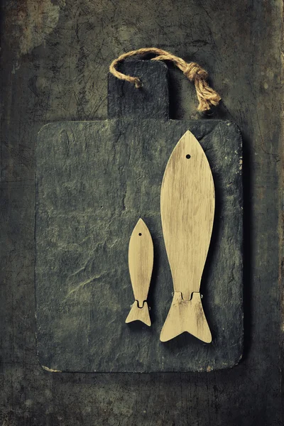 Peixes de madeira decorativos — Fotografia de Stock