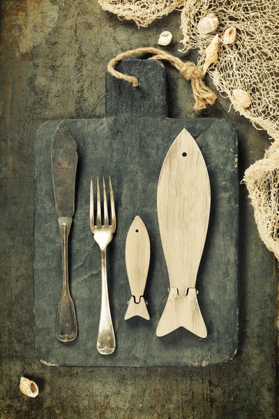 Декоративні дерев'яні риб — стокове фото