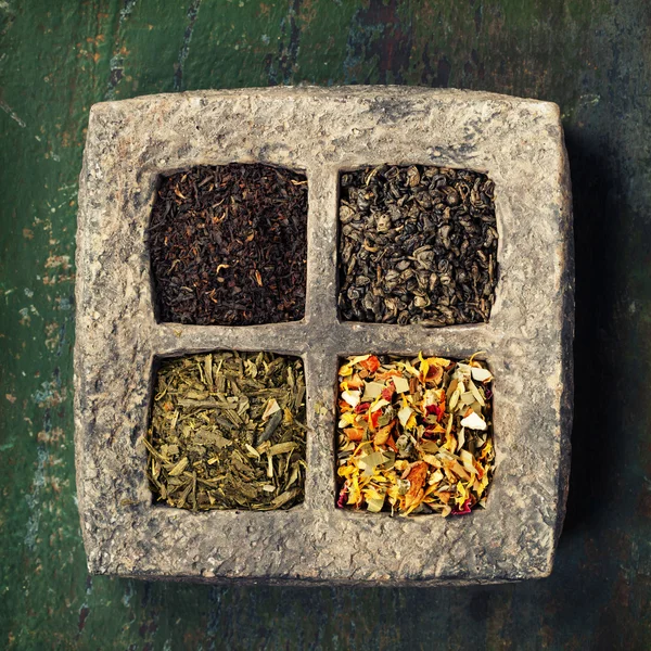 Rustik arka plan üzerinde çay kompozisyon — Stok fotoğraf