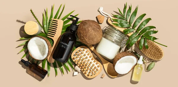 Spa produtos de coco flat lay, rosto, corpo e cabelo conceito de tratamento orgânico — Fotografia de Stock