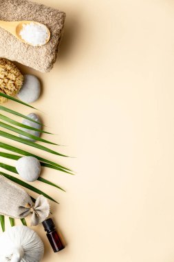 Renk arkaplanı üzerine spa ayarı, düz yatay
