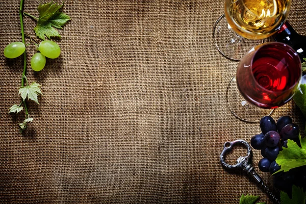葡萄酒及葡萄 — 图库照片
