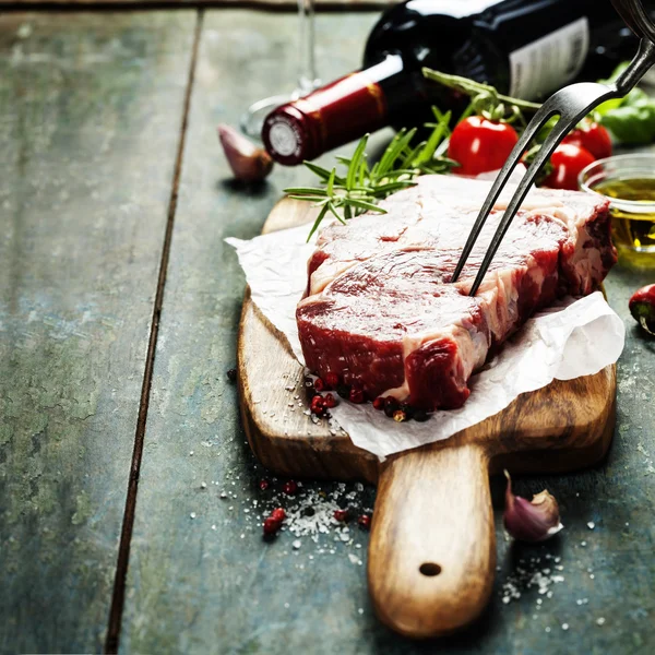 Roh-Rindersteak — Stockfoto