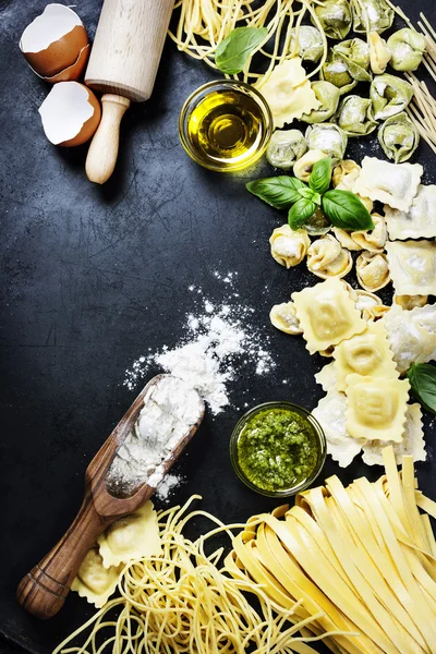 Massas alimentícias italianas frescas — Fotografia de Stock