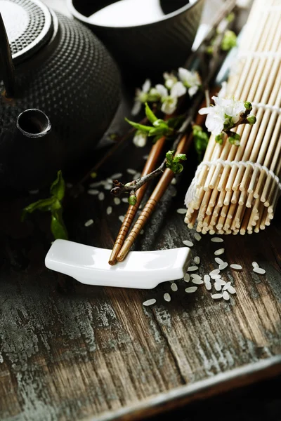 Китайський Чайний сервіз і палички для їжі — стокове фото