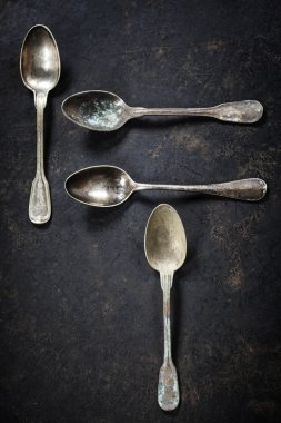 Eski metal kaşık