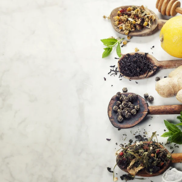 Tè alla menta, zenzero e limone — Foto Stock