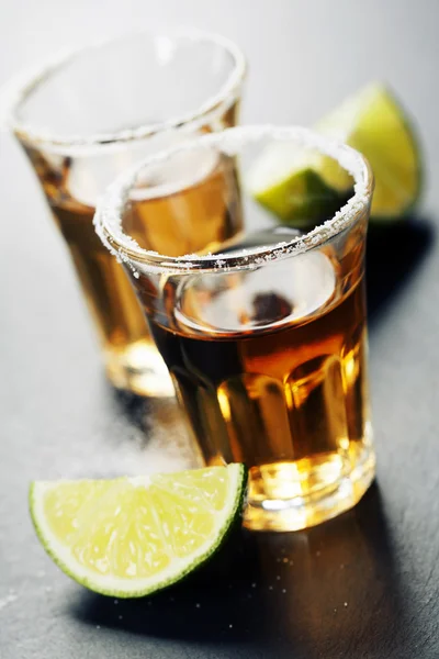 Tequila tiros —  Fotos de Stock