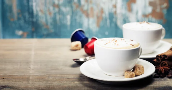 Dos tazas de capuchino — Foto de Stock