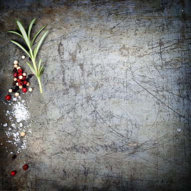 Bitkiler ve baharatlar.