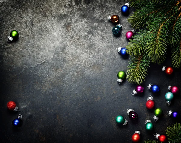 Weihnachtskomposition auf dunklem Hintergrund — Stockfoto