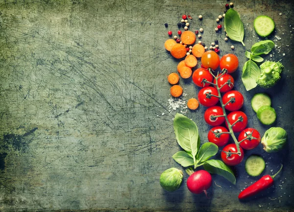 Fresh organic vegetables — Stock Photo, Image