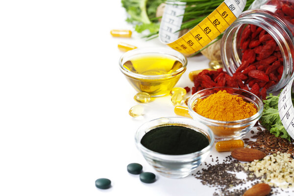 Ванильный пудинг и ягоды из семян чиа
