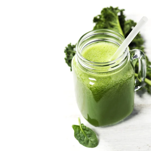 Gesunder grüner Smoothie — Stockfoto