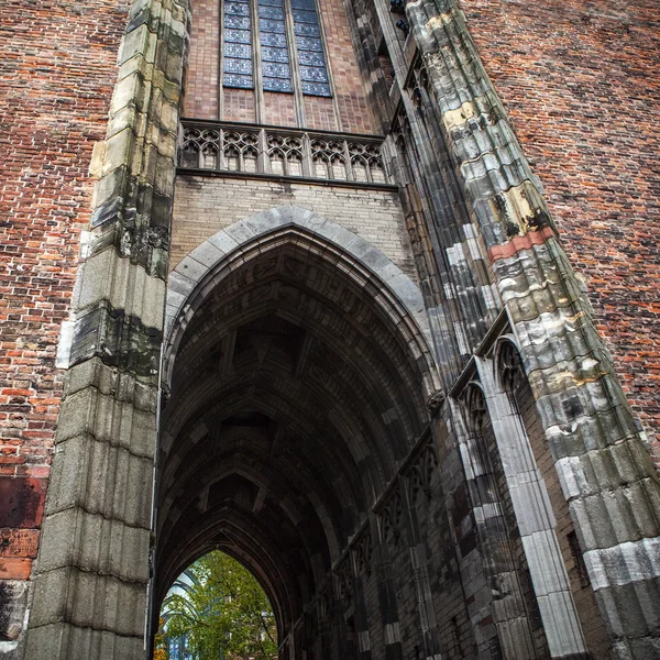 Gammal europeisk kyrka. Utrecht - Nederländerna. — Stockfoto