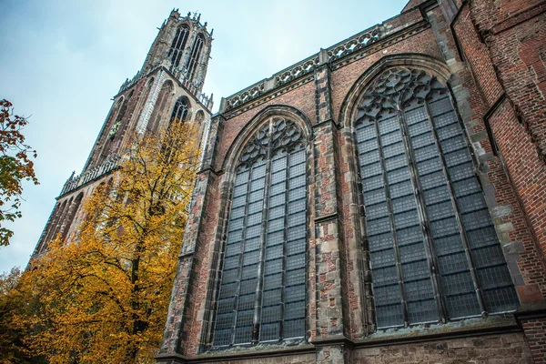 Ősi európai templom. Utrecht - Holland. — Stock Fotó