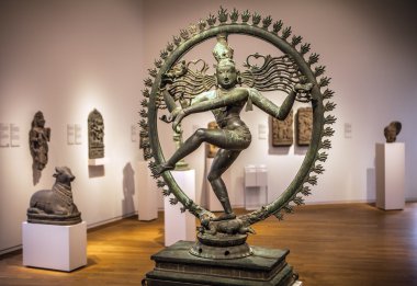 Amsterdam, Hollanda - 13 Mart 2016: Ulusal Rijksmuseum sergi salonları. Müzenin her yıl 2 milyondan fazla ziyaretçi çekiyor. Üzerinde 13 Mart 2016 yılında Amsterdam - Hollanda.