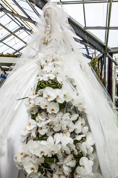 キューケンホフ ガーデン, オランダ - 3 月 24 日: 花の温室、花装飾要素クローズ アップ。キューケンホフは世界最大の花の庭です。キューケンホフ ガーデン、リッセ, オランダ - 2016 年 3 月 24 日. — ストック写真