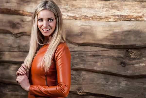 Young sensual & beauty woman pose on grunge wooden background — Stock Photo, Image