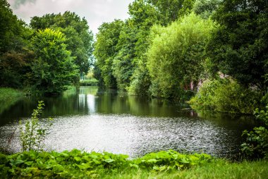 Güzel Hollandalı Şehir Parkı öğeleri yakın çekim.