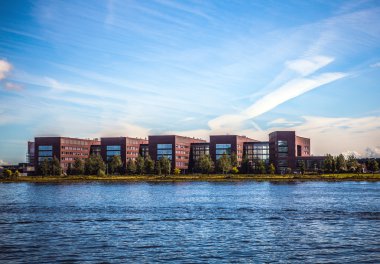 Amsterdam, Hollanda - 15 Ağustos 2016: Amsterdam şehir merkezine yakın çekim ünlü binaların. Genel manzaralı şehir set of. Amsterdam - Hollanda.