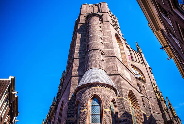 Amsterdam, Hollanda - 15 Haziran 2016: 15 Haziran'da Amsterdam, Hollanda'da geleneksel Hollanda kilisesinde genel manzara manzaraları. — Stok fotoğraf