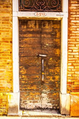 Eski Venedik ahşap kapı.