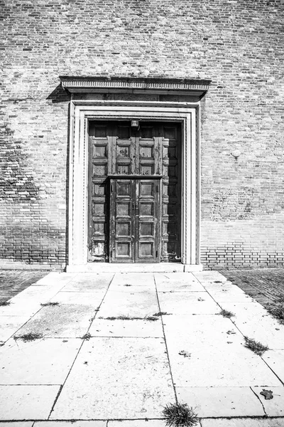 Porta de madeira veneziana antiga . — Fotografia de Stock