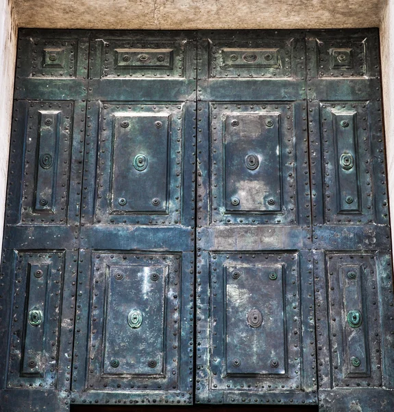 Venesia kuno pintu kayu . — Stok Foto