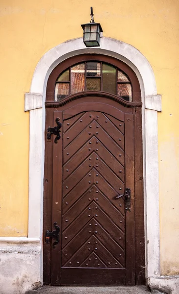 Vecchia porta in legno — Foto Stock