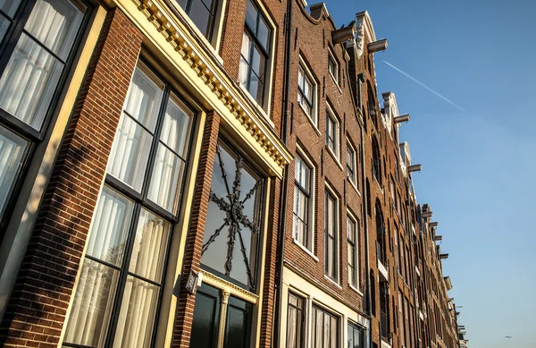Amsterdam typische architectuur — Stockfoto