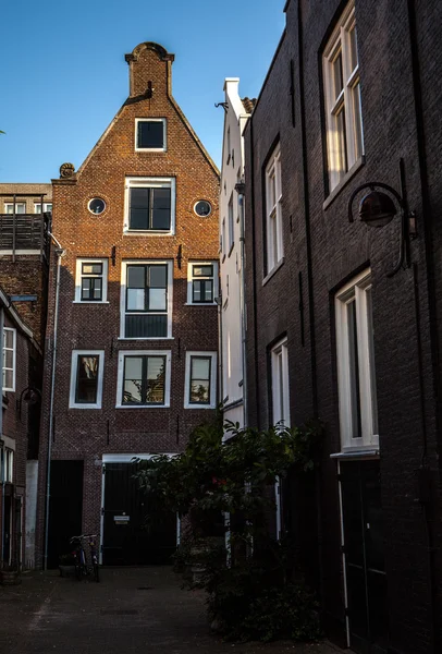 Amszterdam jellegzetes építészeti — Stock Fotó