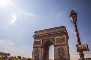 Ünlü Arc de Triumph