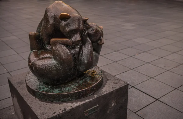 Stad sculptuur van brons — Stockfoto