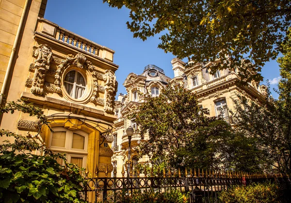 巴黎传统建筑的立面 — 图库照片