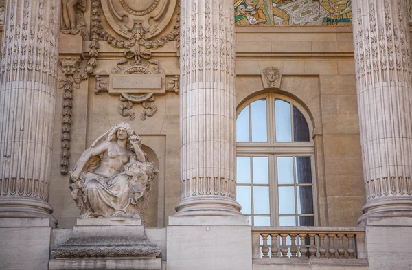 Słynny Grand Palais w Paryżu — Zdjęcie stockowe