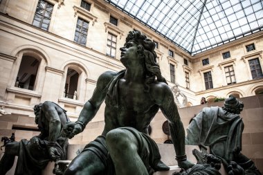 Heykel hall Louvre Müzesi, Paris