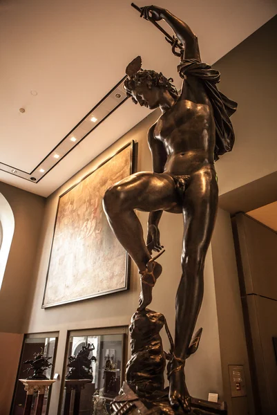 Salle de sculpture du musée du Louvre, Paris — Photo