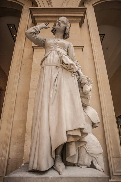 Aula pahatan museum Louvre, Paris — Stok Foto