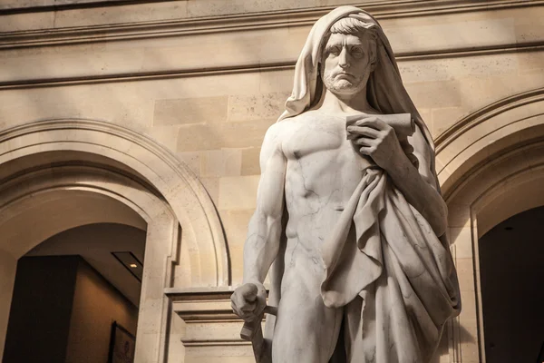 Aula pahatan museum Louvre, Paris — Stok Foto