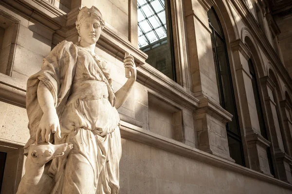 Sculpture hall of Louvre museum, Paris — Stock Photo, Image