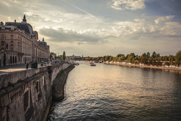 Bridge over Seine in Paris — Stock Photo, Image