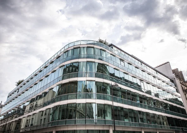 Edificio moderno del centro de negocios — Foto de Stock