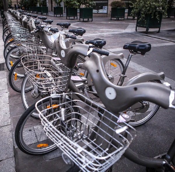 Πόλη ποδήλατα προς ενοικίαση στο Παρίσι — Φωτογραφία Αρχείου