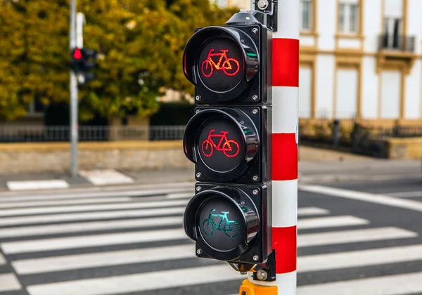 Luxembourg város közlekedési lámpák — Stock Fotó