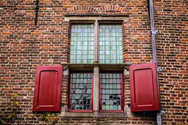 マウデン城城の窓。オランダ. — ストック写真