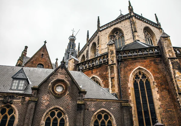 Oude kerk in Haarlem. — Stockfoto